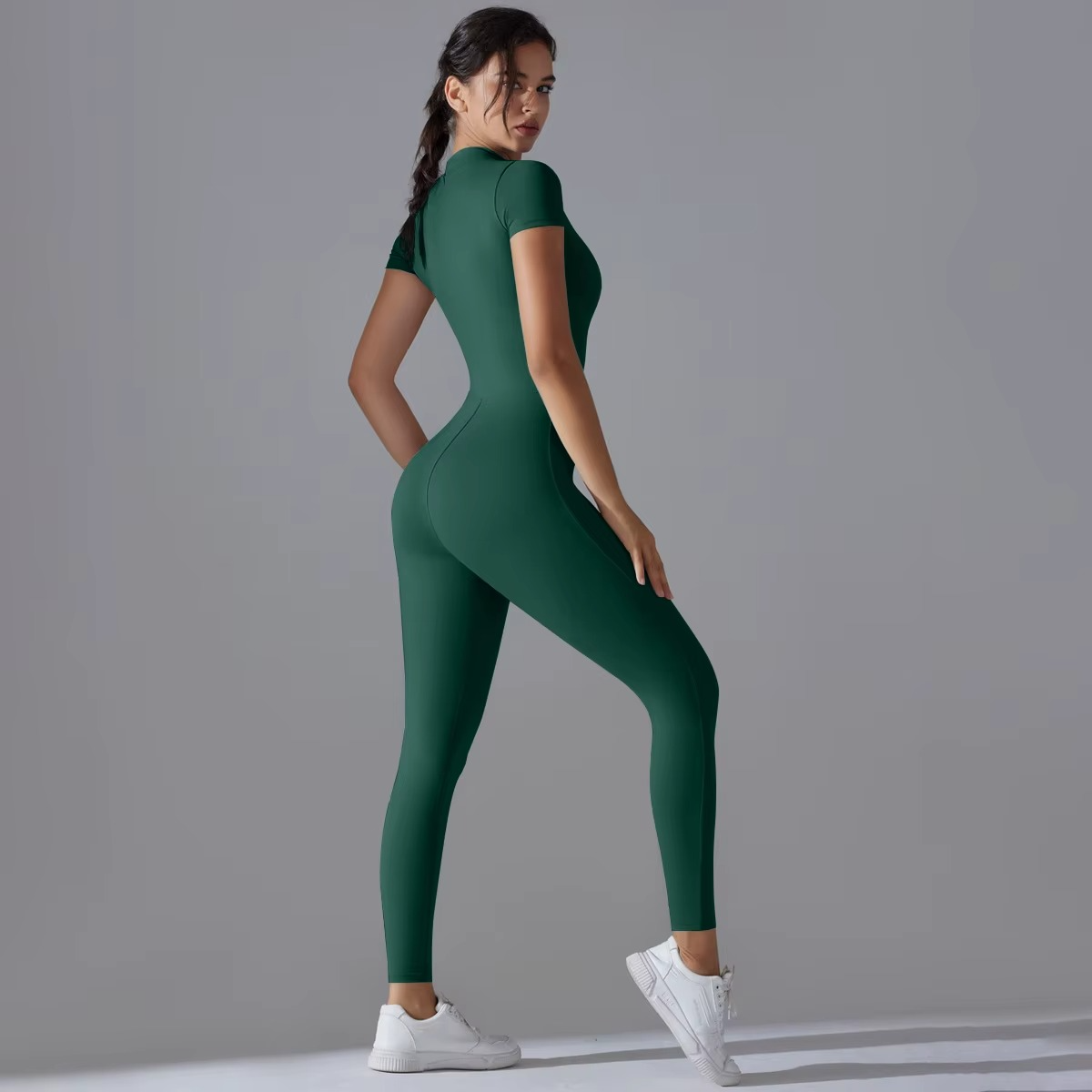 Nexora - tuta fitness donna chic
